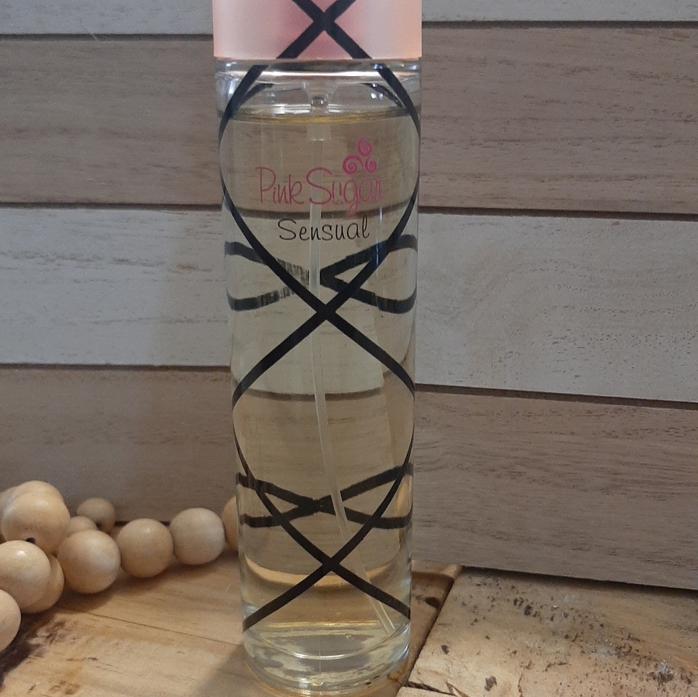 Pink sugar sensual perfume
